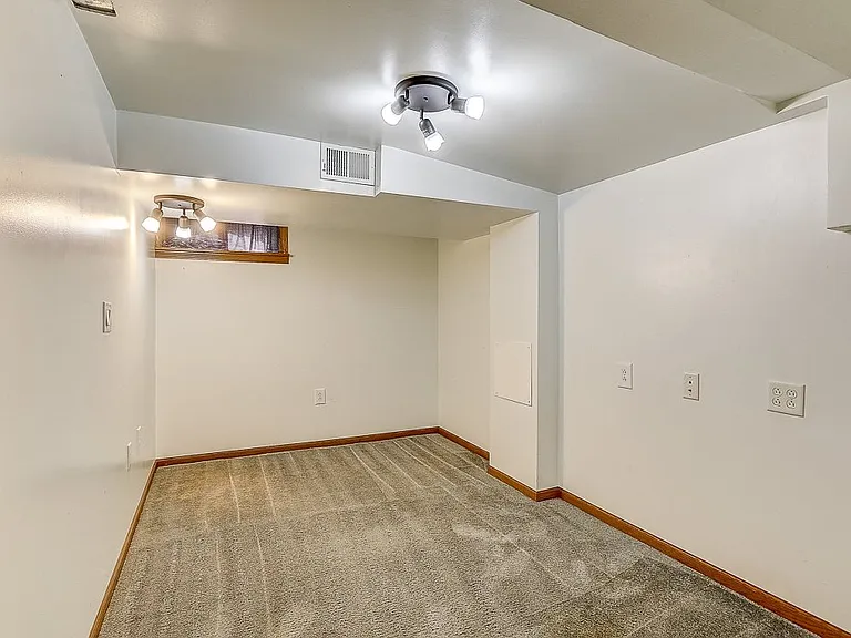 40 N Lakewood Gardens Ln — Photo 4