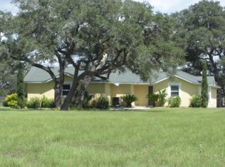 2837 Garrett Rd, Yoakum, TX 77995