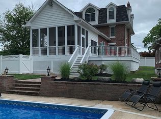 102 Broadway, Laurel Springs, NJ 08021