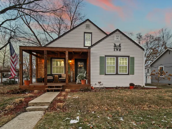 820 W Porter Ave, Chesterton, IN 46304