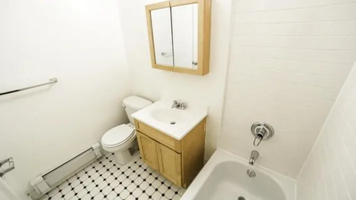 Rented by Nooklyn NYC LLC | media 6