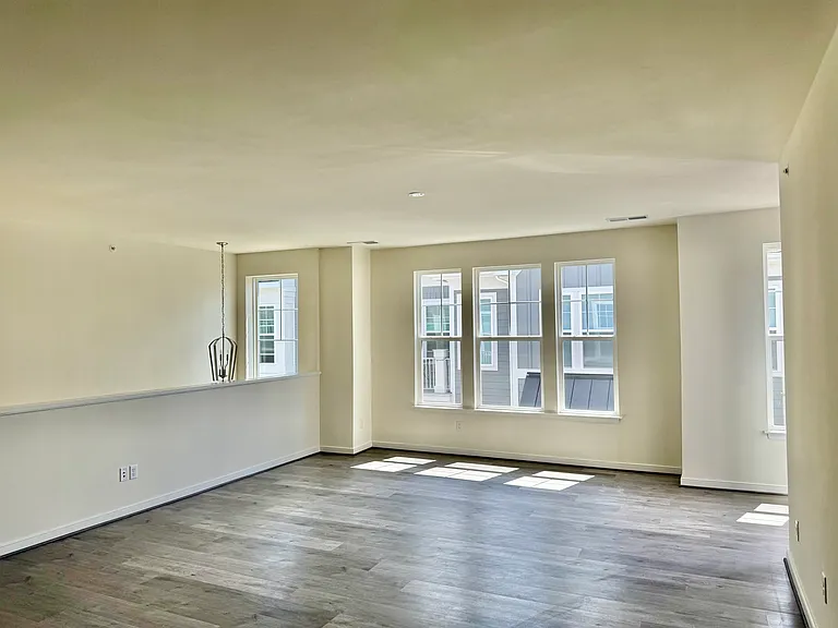 12105 Oxford Landing Ln #201 — Photo 3