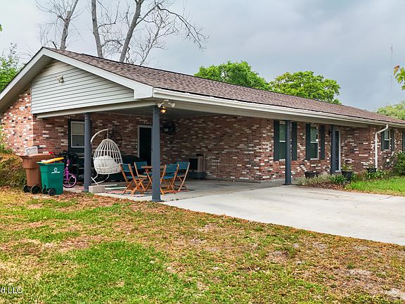 4th image of 215 Lynwood Cir