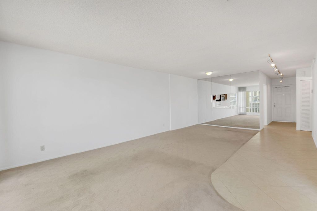 750 N Ocean Boulevard Apt 604, photo 8