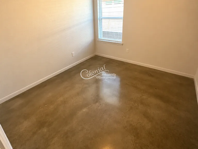3111 Stonewall Dr #B — Photo 8