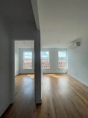 Rented by Artur Gutman, LREB | media 3