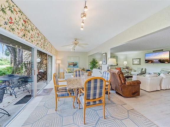 3rd image of 105 Clubhouse DR #155