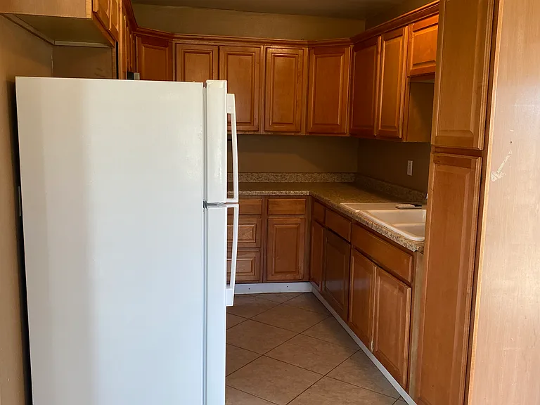 16510 Lakeshore Dr — Photo 9