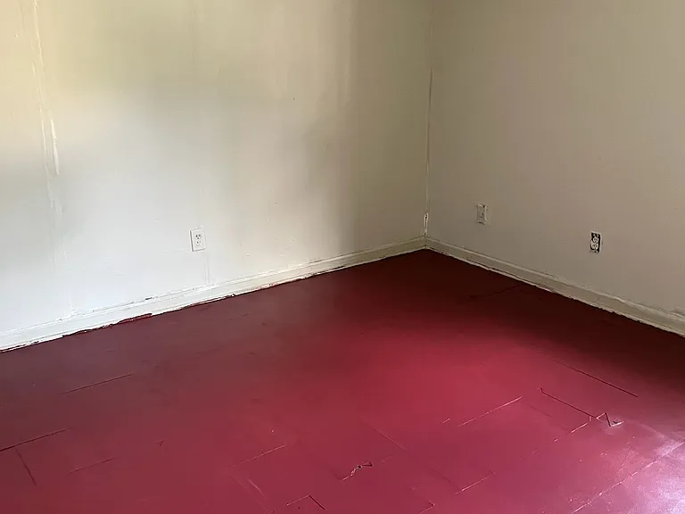 300 Lucy Ave #4 — Photo 5