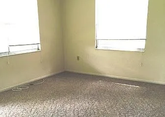 Building Photo 4
