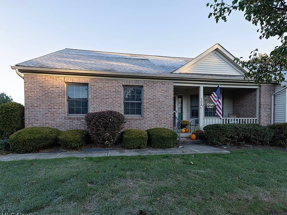 1st image of 124 Oakley Green Dr