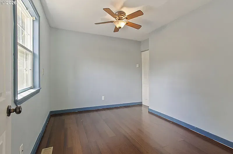 2 bed, 1279 sqft, $2,250 — Photo 4