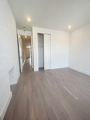 Rented by Sassouni Management | media 15