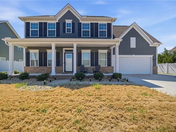 1813 Sunsprite Loop, Chesapeake, VA 23323