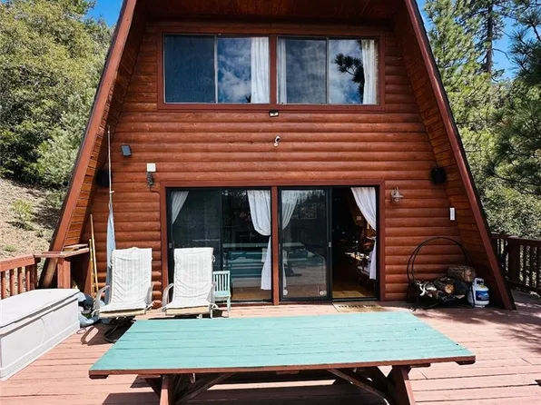 1320 Woodland Dr, Pine Mountain Club, CA 93222