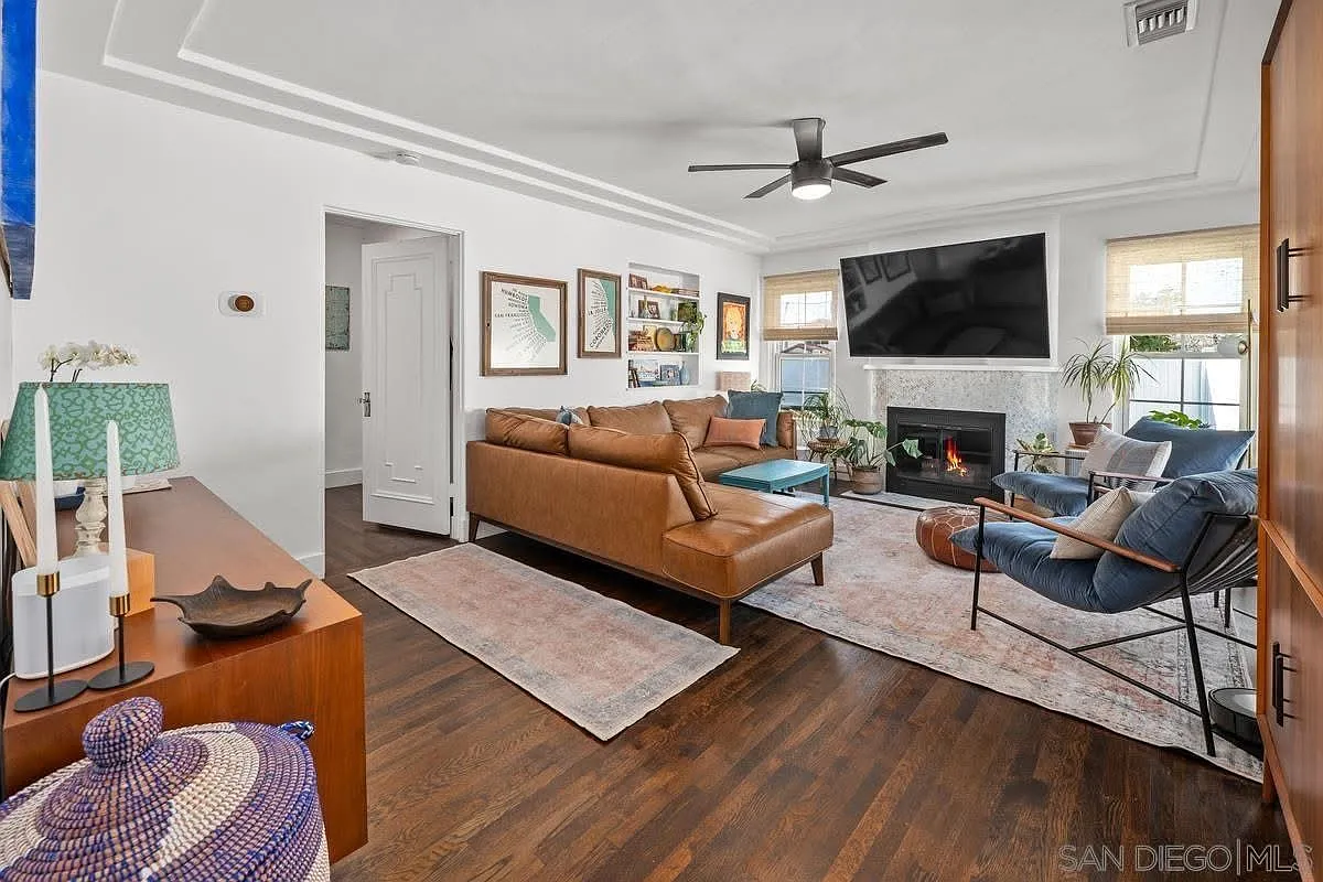 2 bed, 964 sqft, $5,300 — Photo 4