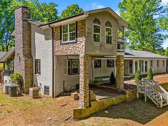 2nd image of 1861 Sandy Ridge Rd