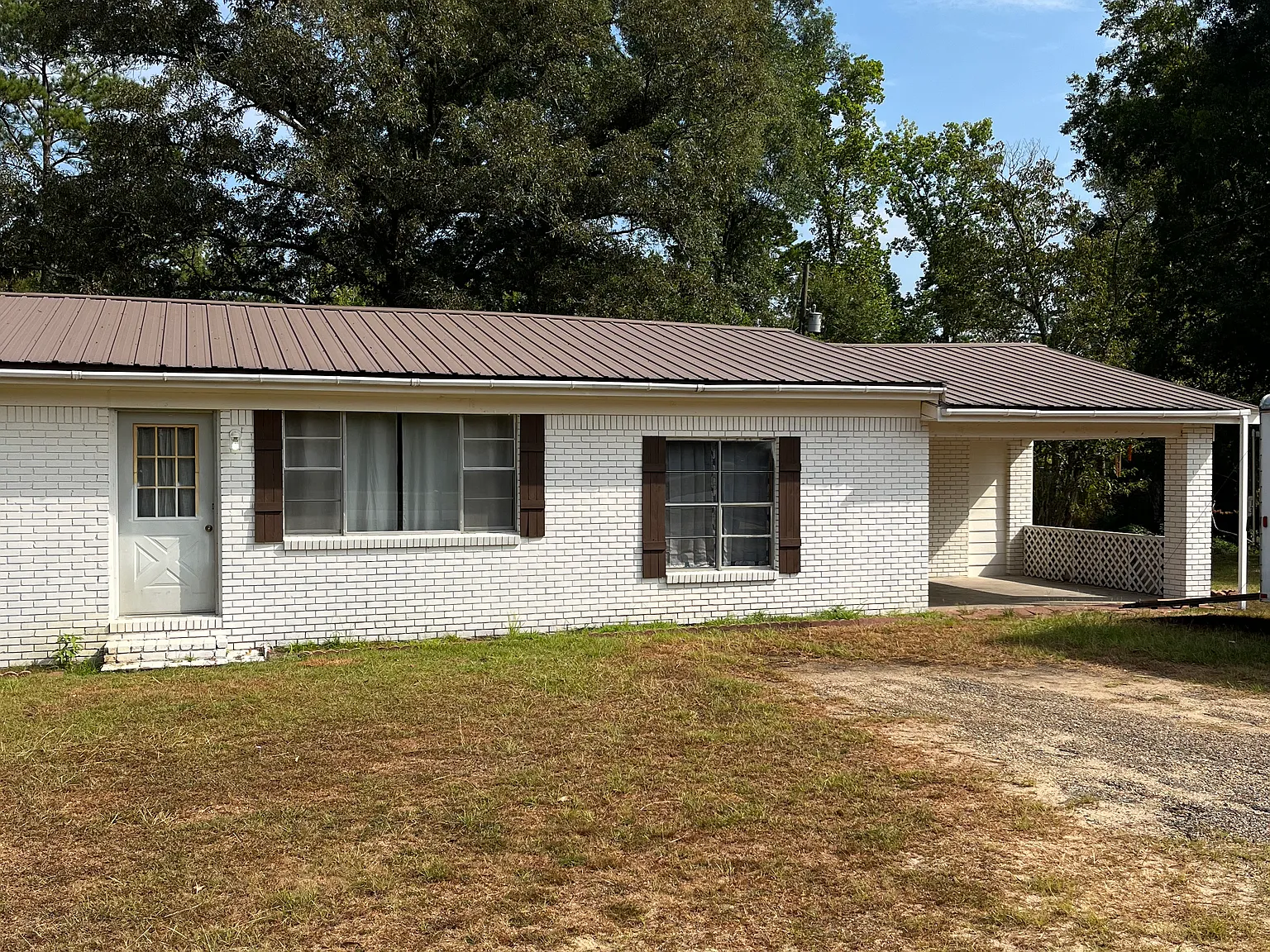 4 bed, 2500 sqft, $1,200 — Photo 3