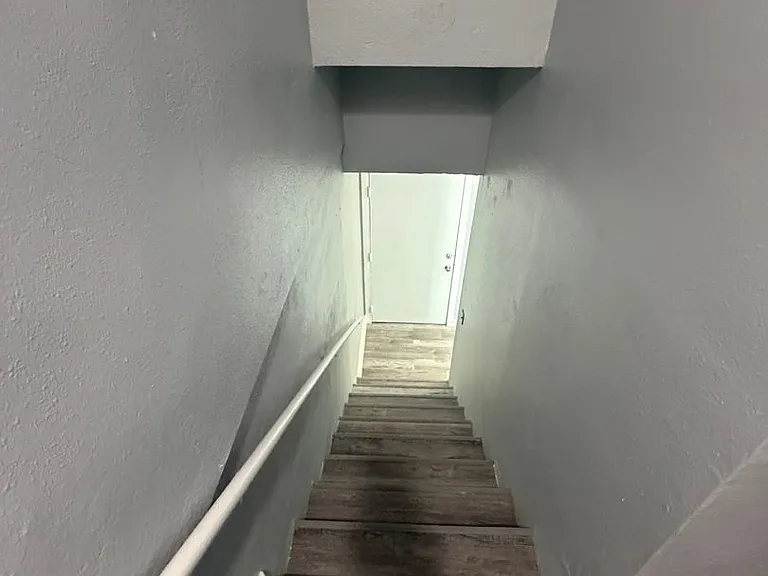 1128 Raymond Ave — Photo 10