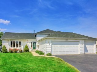 1402 Brian Ct, Minooka, IL 60447