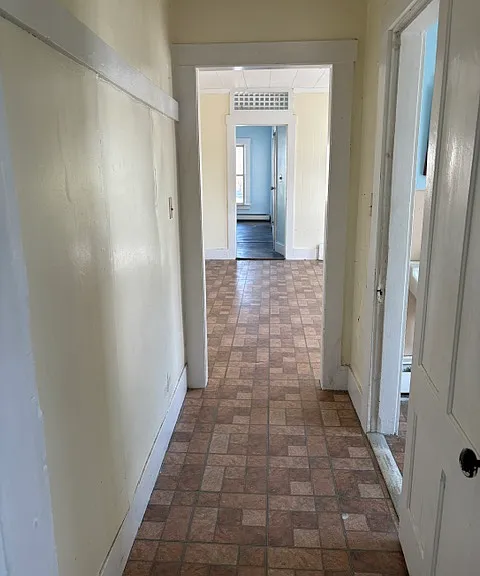 18 Center St — Photo 3