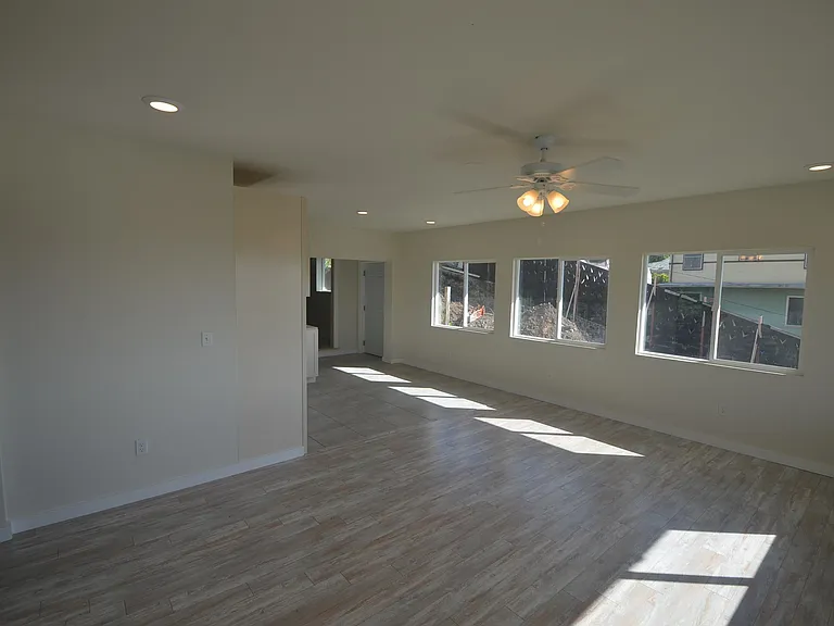 1915 Kalihi St #1 — Photo 9