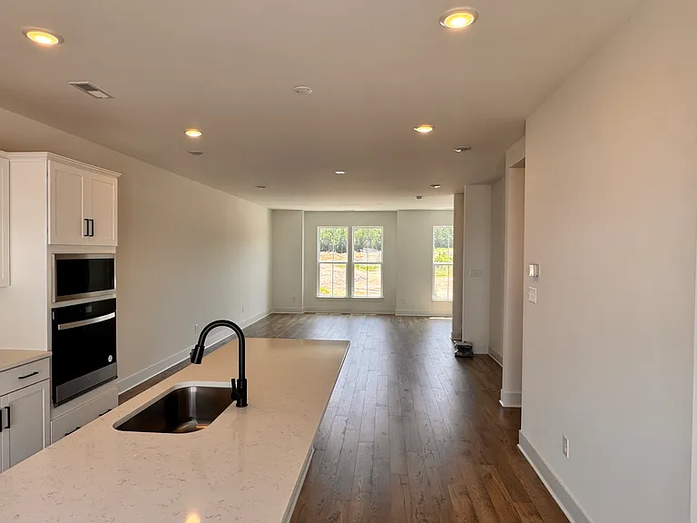 15314 Oasis Sun Way — Photo 7