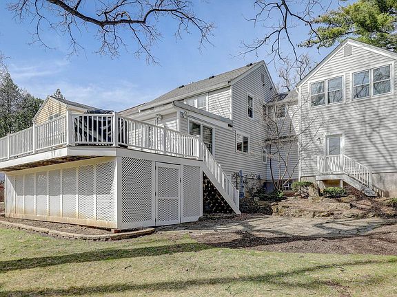 5th image of 4153 Hiawatha Dr