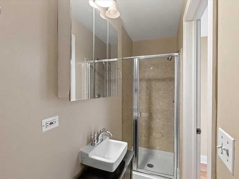 3706 N Sheffield Ave #1 — Photo 9
