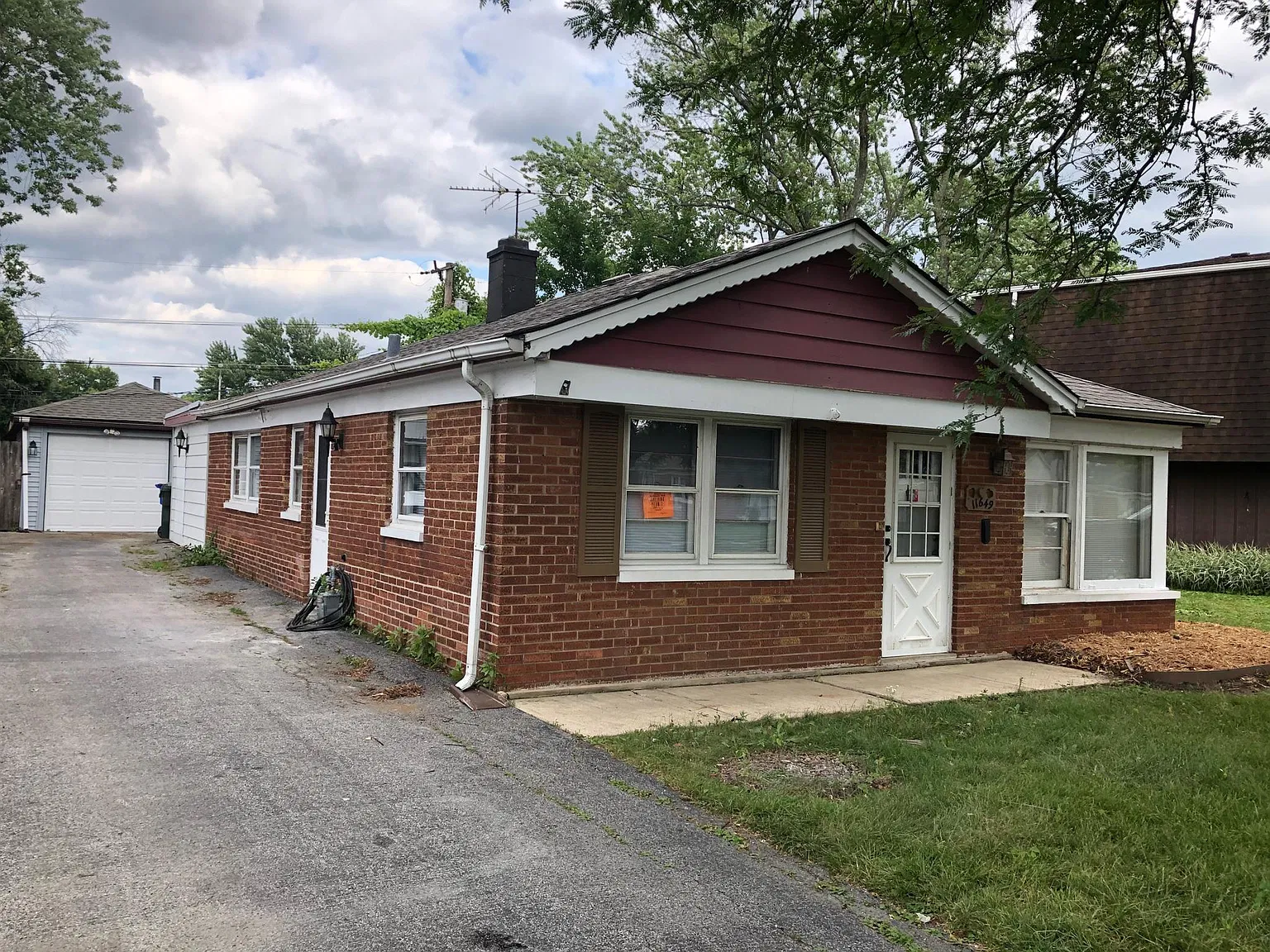 11649 S Troy Dr — Photo 1