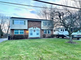 8366 Raglan NE, Warren, OH 44484
