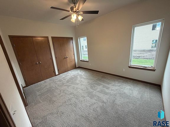 4th image of 3614 S Heather Ave