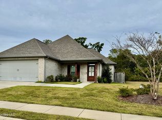 32 Hedges Plantation Pl, Natchez, MS 39120