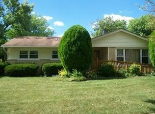 1148 Westview Dr, Elk Grove Village, IL 60007