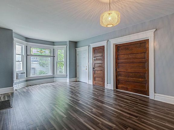 3rd image of 326-328 W Church St