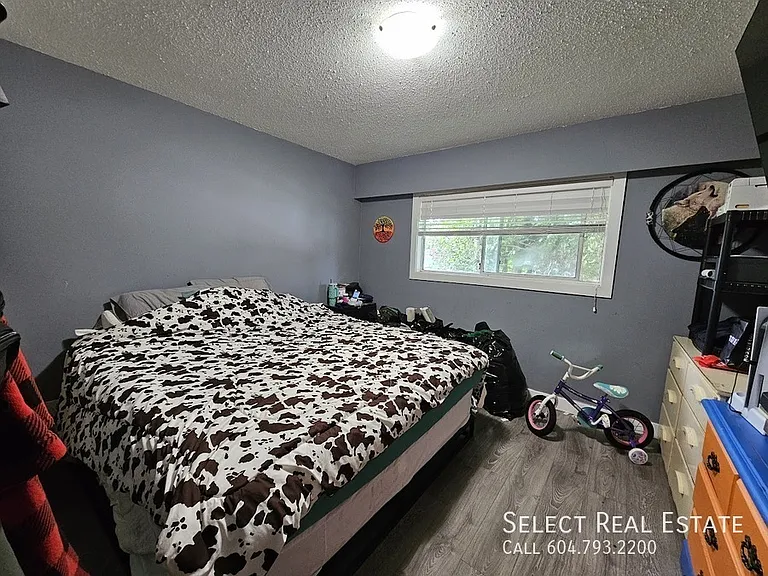 8565 Norman Cres #A — Photo 11