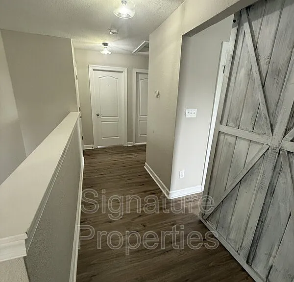 100 Sandalwood Ln — Photo 21