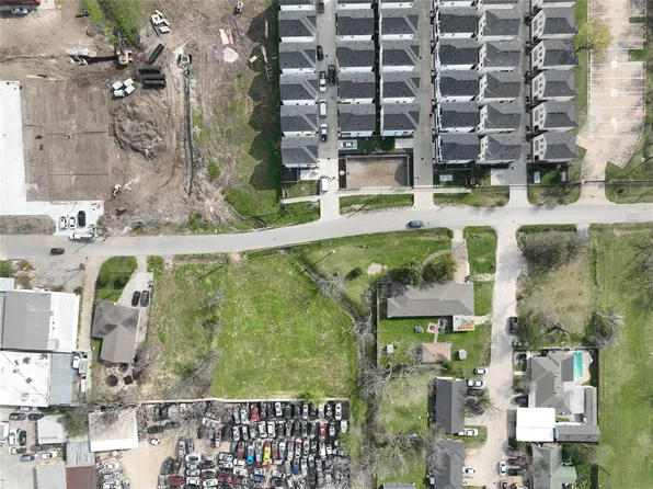 710 Marcella St, Houston, TX 77091