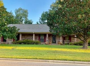 429 Garden Grv, Vicksburg, MS 39180