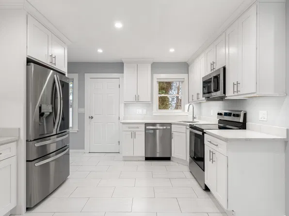 37 Old Randolph St, Canton, MA 02021