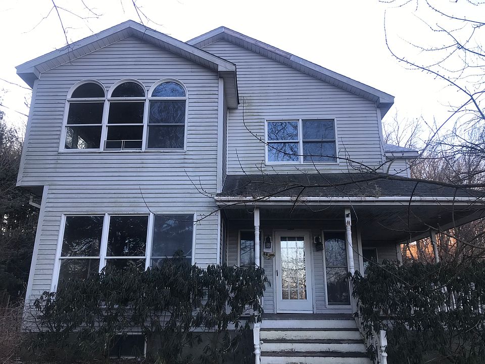 1st image of 20 Willow Ln