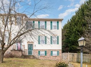 201 Breezewood Dr, Hanover, PA 17331