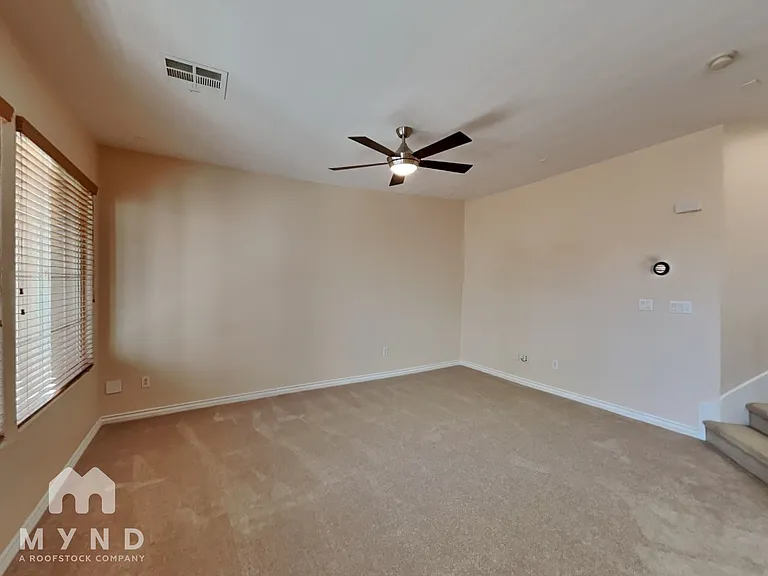 2000 Hollywell St — Photo 5