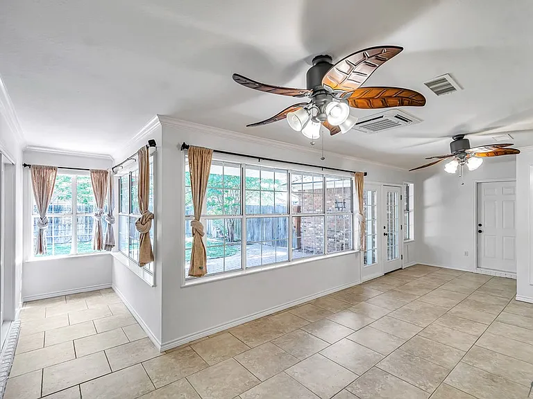 5504 Kingston Dr — Photo 42