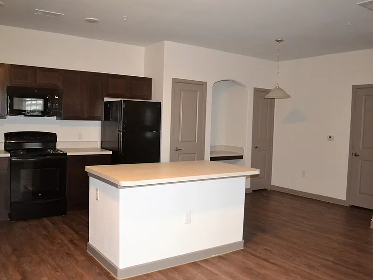Majestic Ranch Apartment Homes — Photo 3