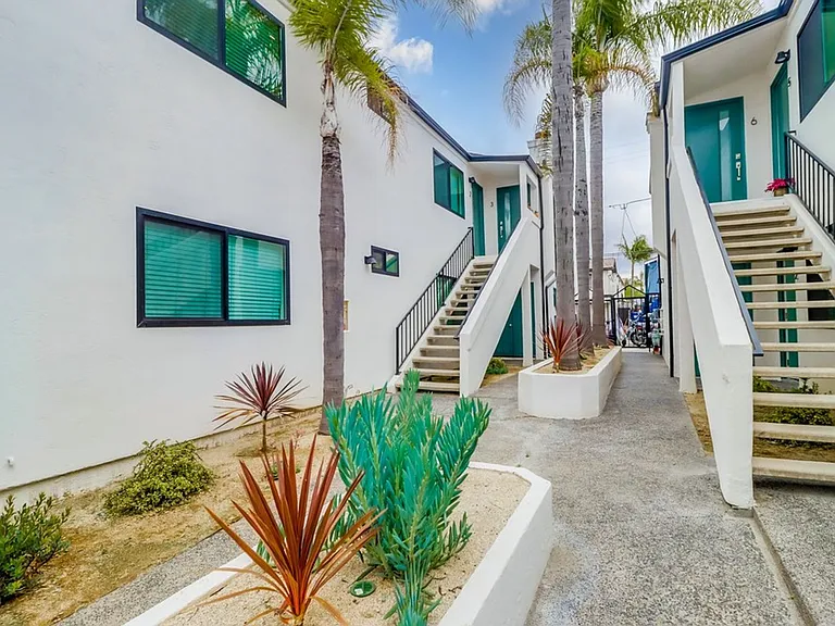 Beautifully Renovated Property perfectly situated between North Park and Normal Heights! — Photo 6