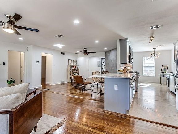 3rd image of 6910 E Mockingbird Ln