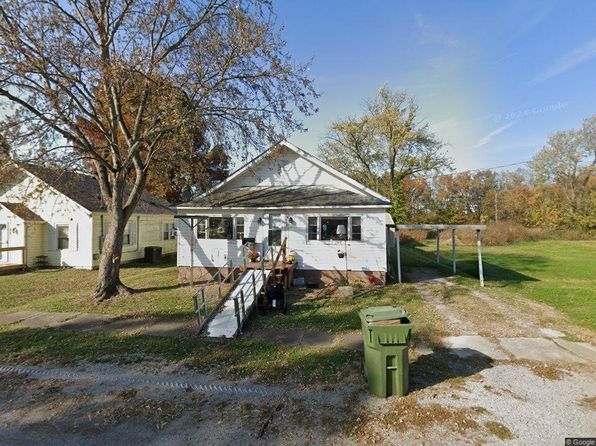 304 S Pecan St