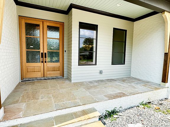 4th image of 221 Dublin Rd