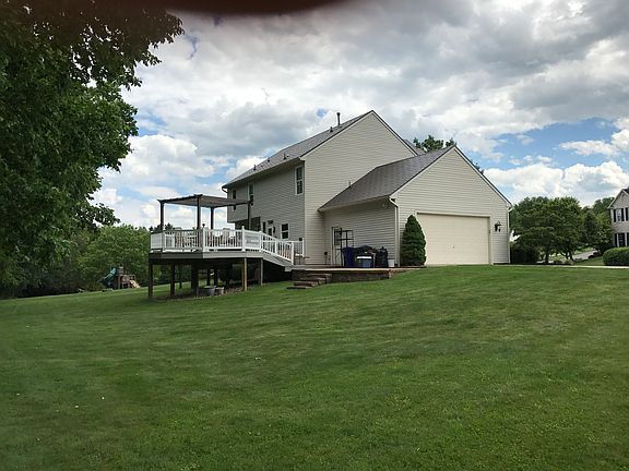 From Back, Left Corner of Lo